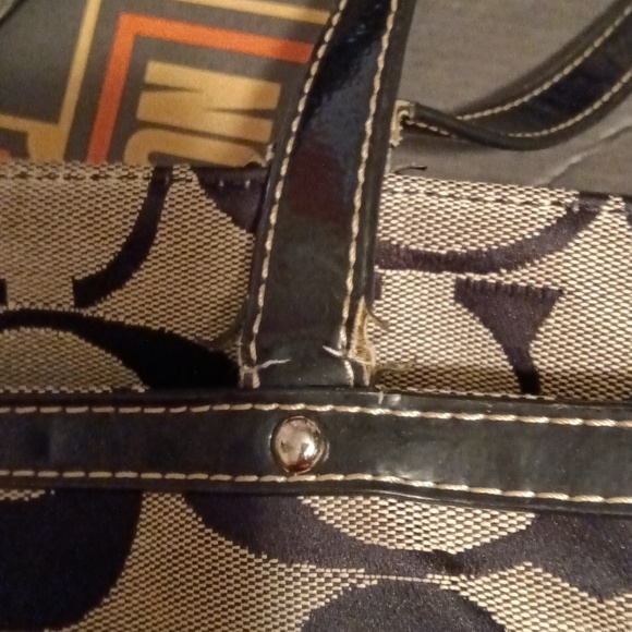 Overnight/diaper bag - Picture 9 of 12